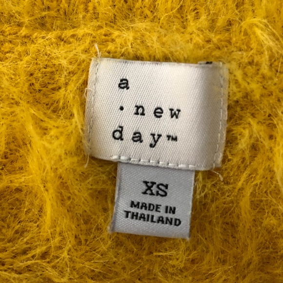 a.new day fuzzy sweater XS - Picture 3 of 10